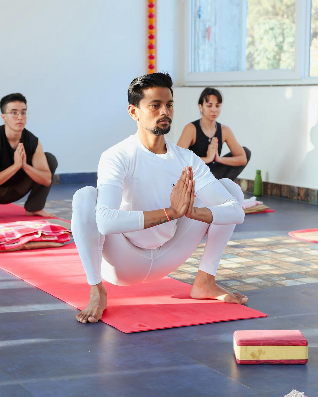 LES ASANAS : UNE PRATIQUE TOUT EN SUBTILITÉ